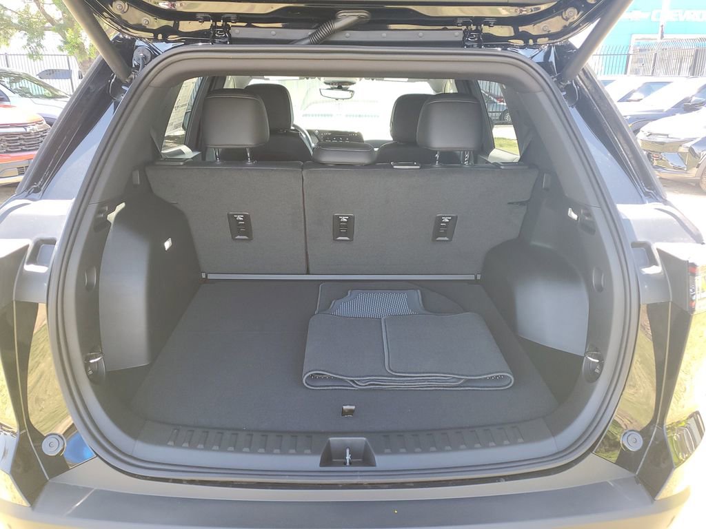 New 2026 Chevrolet Equinox LT image 9