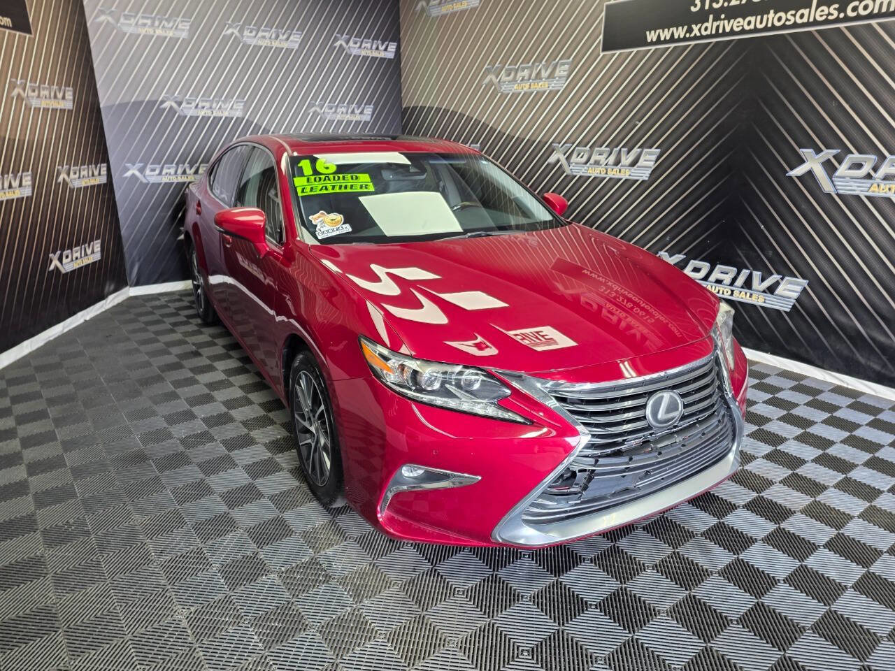 Used 2016 Lexus ES 350 w/ Luxury Package w/Wood Trim image 7