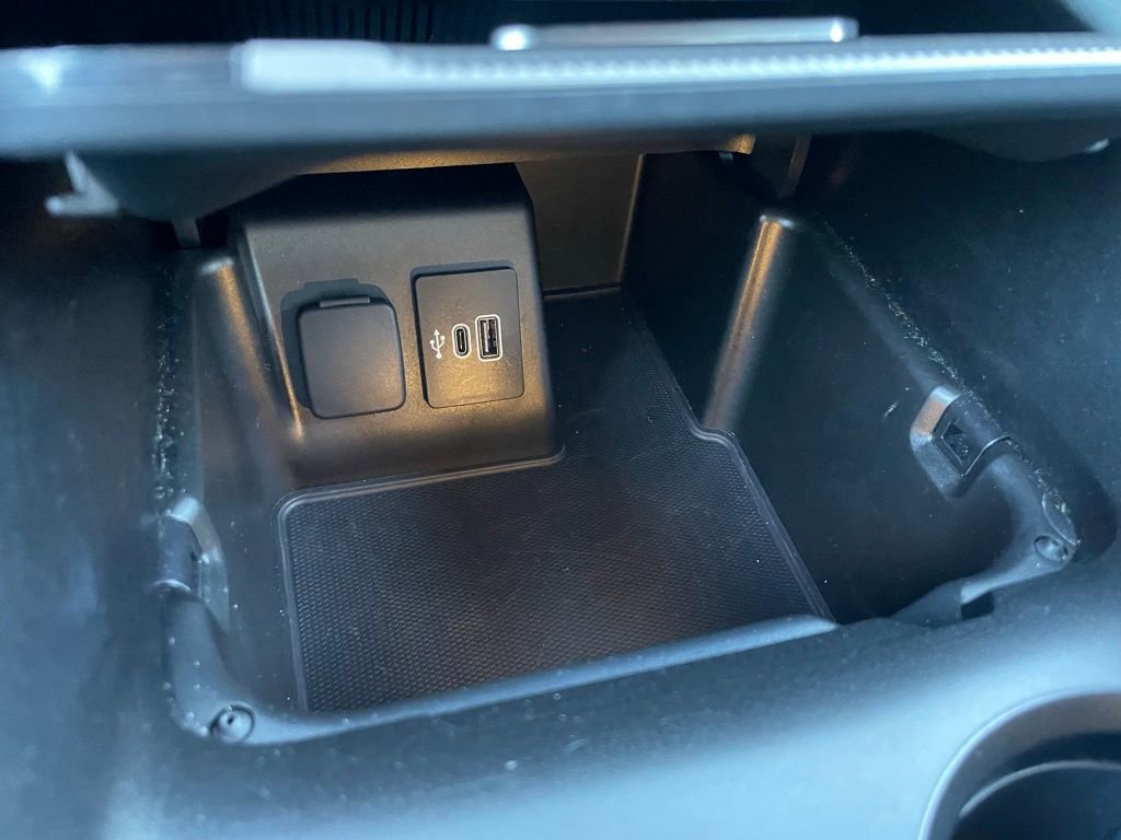 Used 2025 Ford Explorer ST-Line AWD/4WD image 14