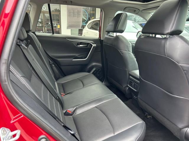Used 2020 Toyota RAV4 Limited image 28