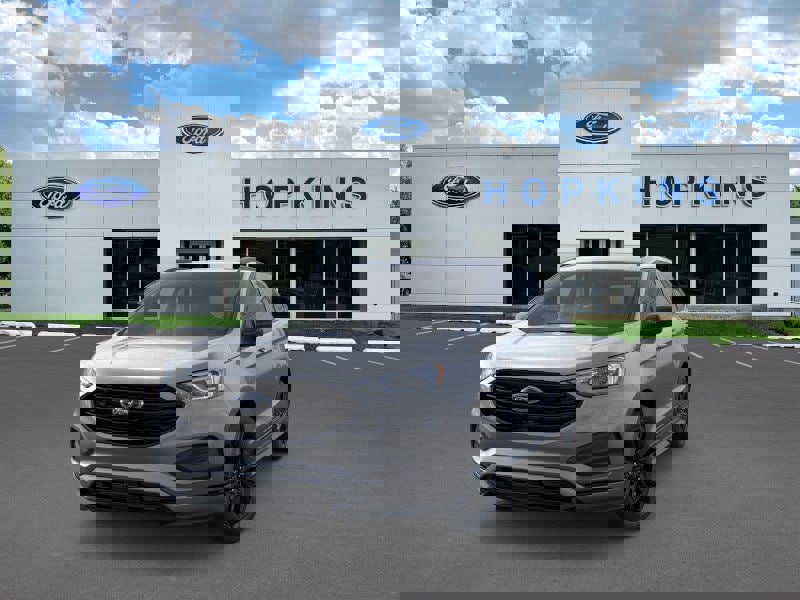 New 2024 Ford Edge SE w/ Black Appearance Package image 2
