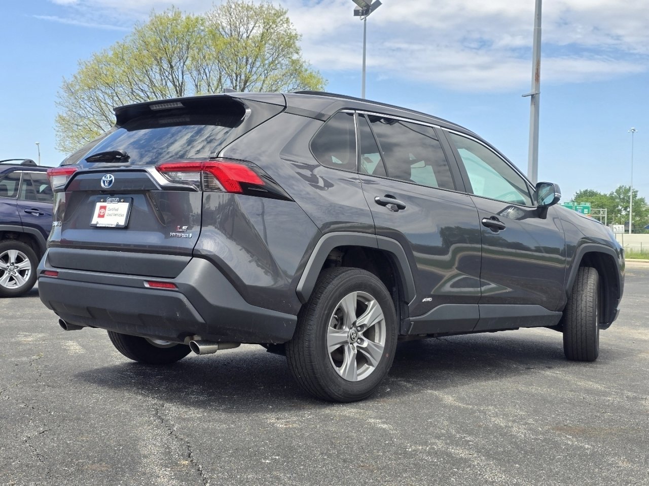 Used 2024 Toyota RAV4 LE AWD/4WD image 15