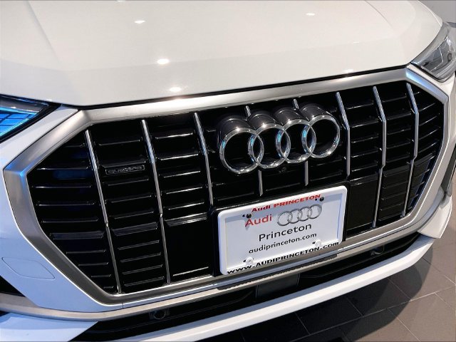 Used 2020 Audi Q3 2.0T Prestige AWD/4WD image 32