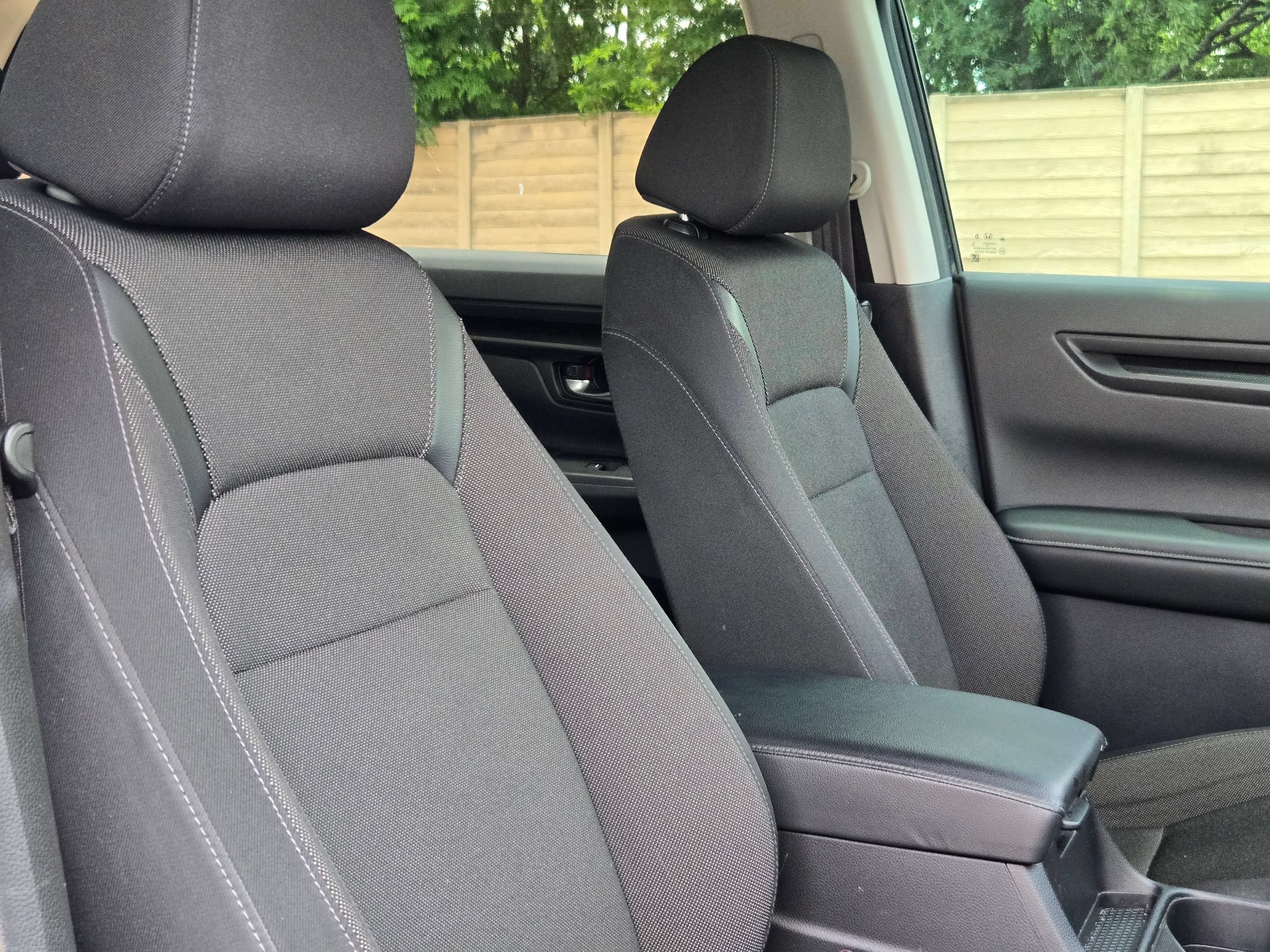 Used 2025 Honda CR-V LX image 30