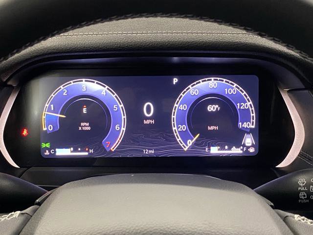 New 2025 Jeep Grand Cherokee Limited w/ Luxury Tech Group II image 18