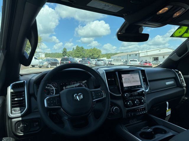 New 2026 RAM 1500 4x4 Crew Cab image 6