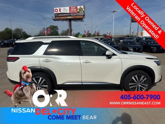 Used 2022 Nissan Pathfinder Platinum w/ Cargo Package image 6