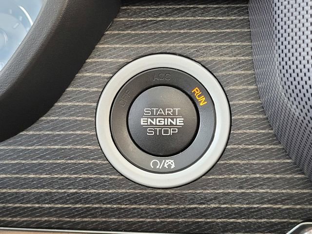 Used 2020 RAM 1500 Limited image 25