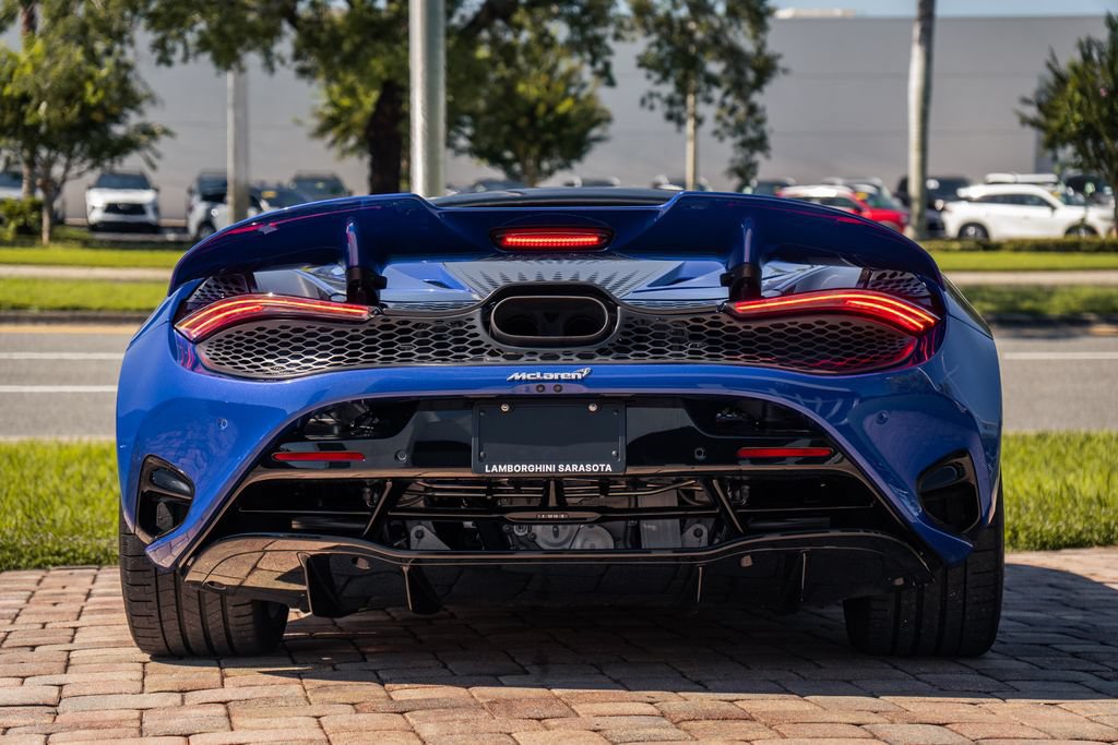 Used 2024 McLaren 750S Spider RWD image 4