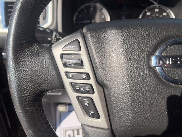 Used 2020 Nissan Titan SV w/ SV Convenience Package RWD image 19