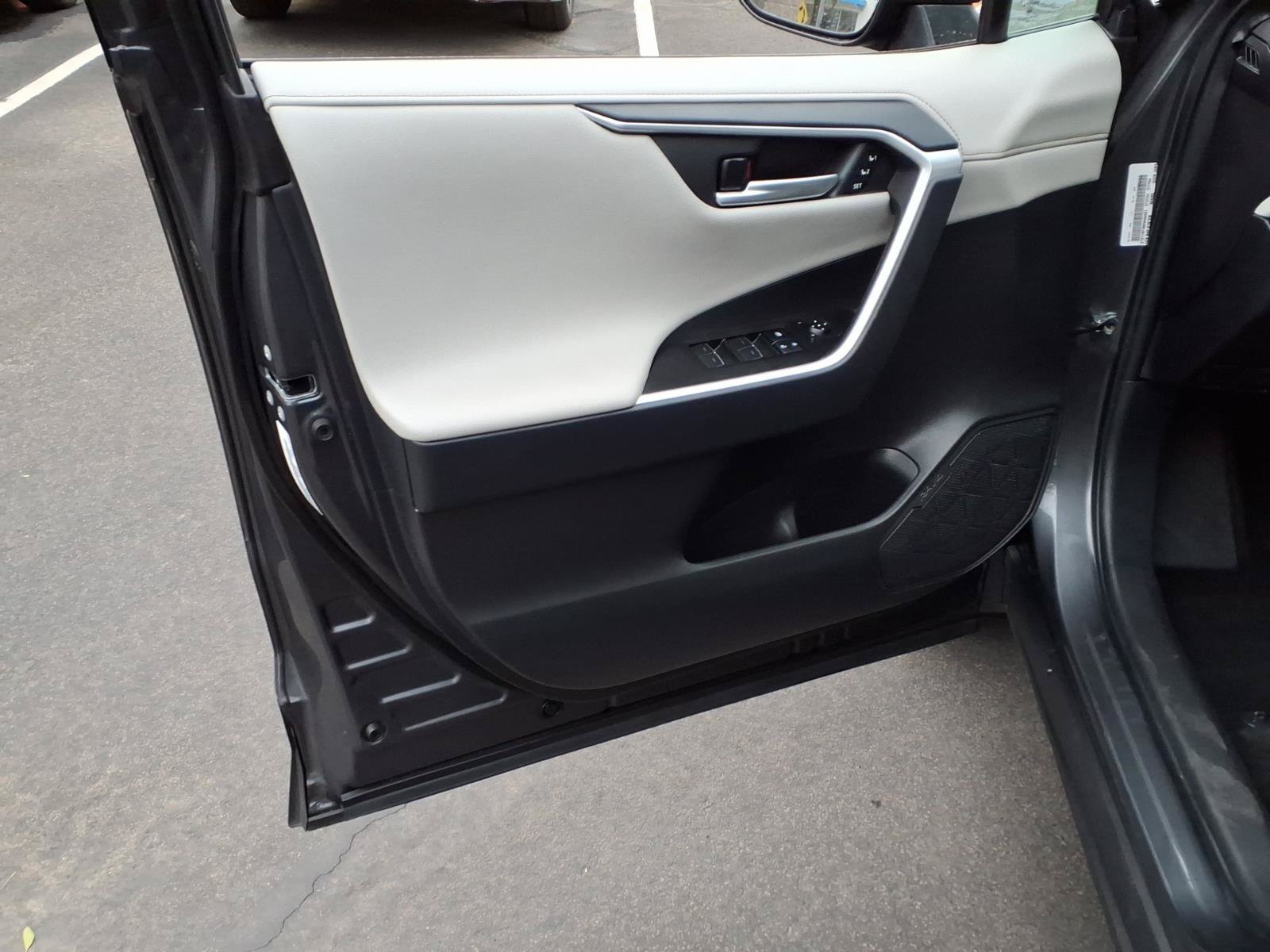 Certified 2025 Toyota RAV4 Limited w/ Advanced Technology Package FWD image 13