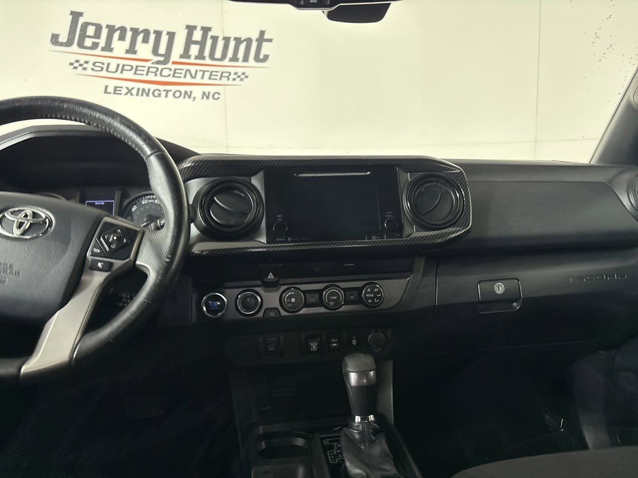 Used 2019 Toyota Tacoma TRD Off-Road image 22