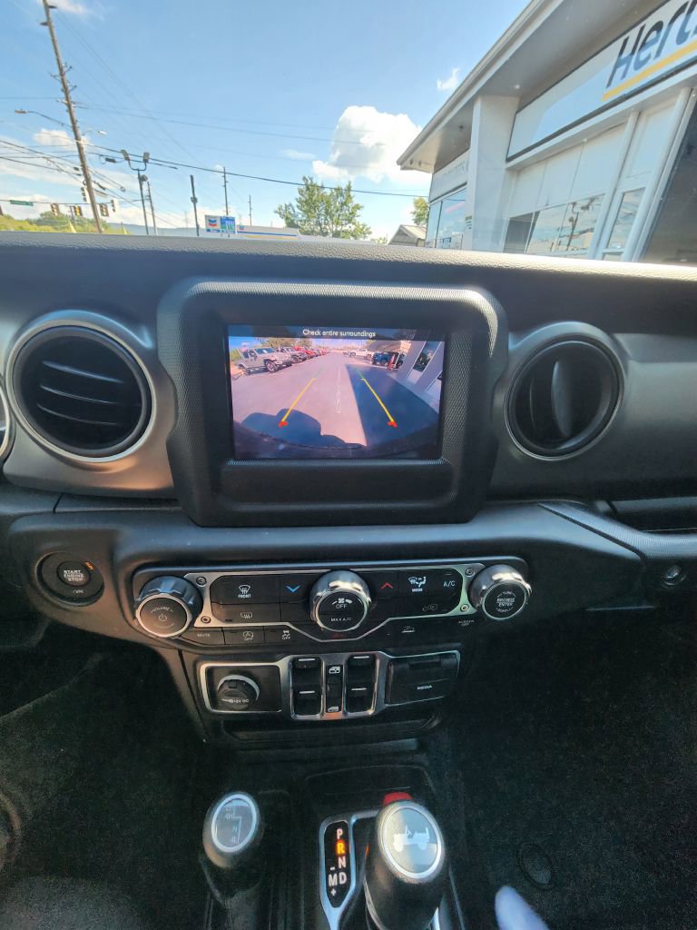 Used 2023 Jeep Wrangler Unlimited Sport image 6