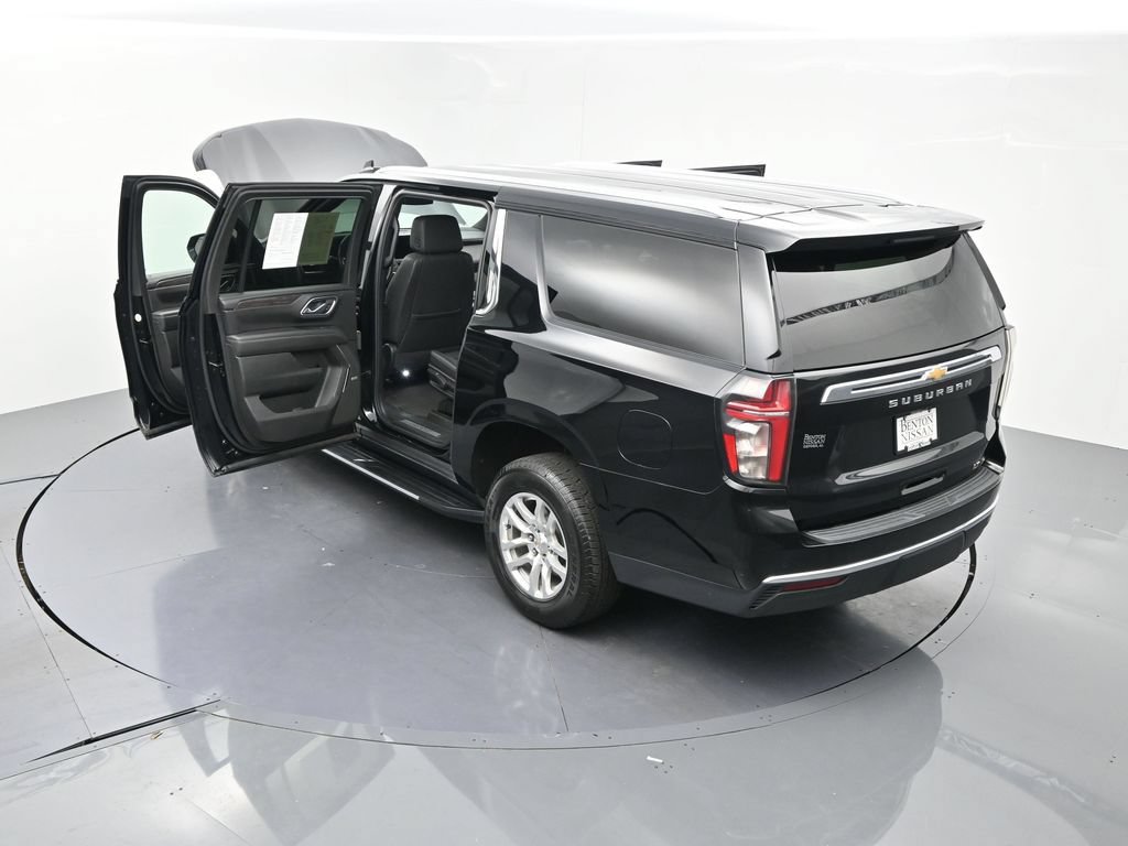 Used 2024 Chevrolet Suburban LT AWD/4WD image 25