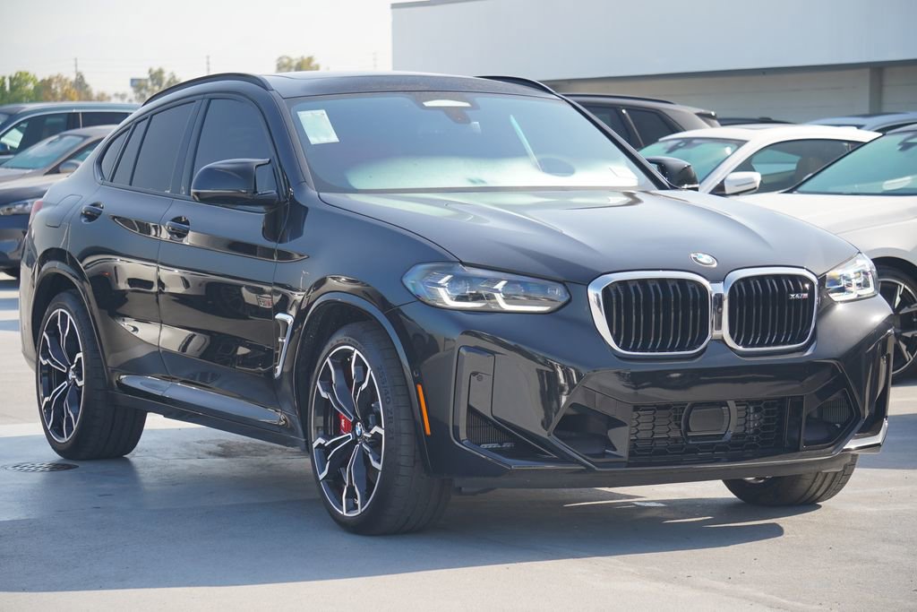 Used 2025 BMW X4 M w/ Executive Package image 3