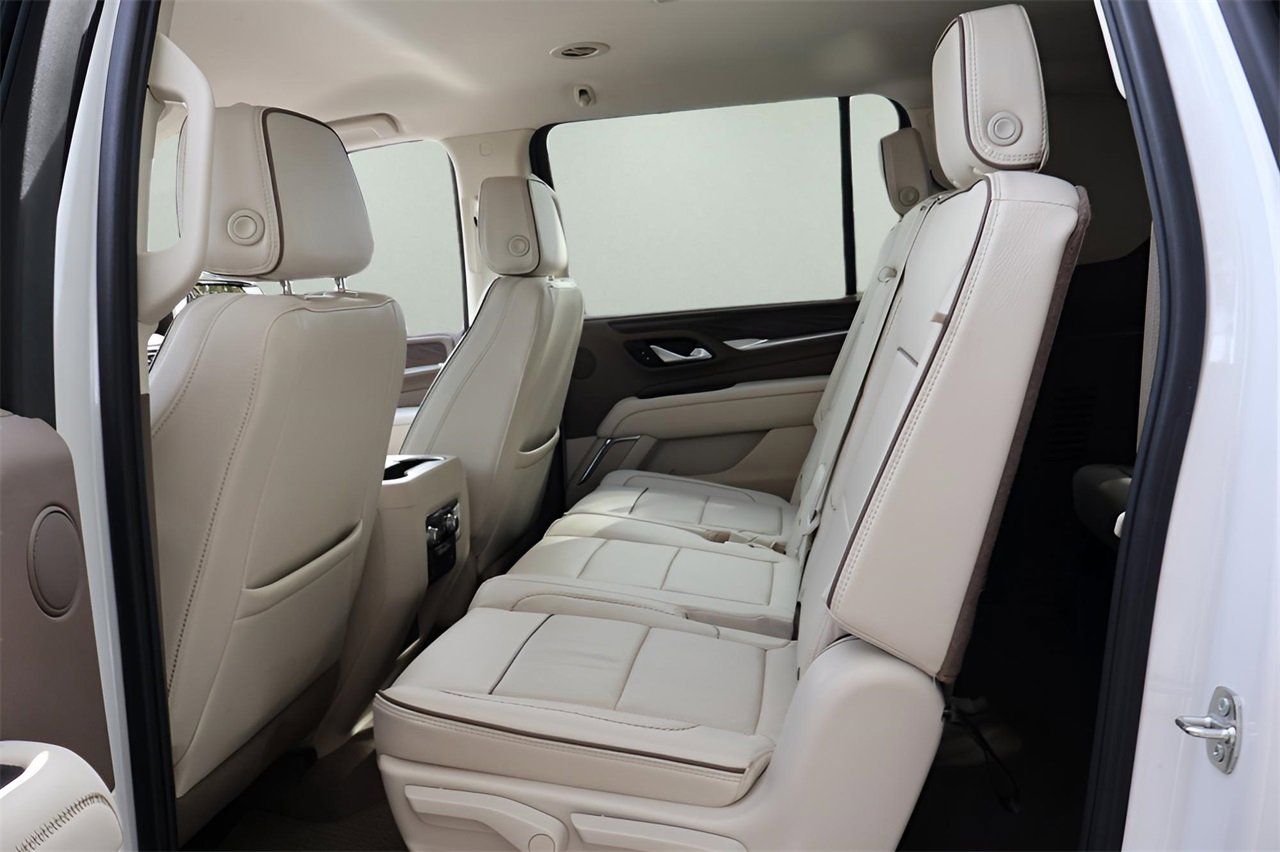 Used 2024 GMC Yukon XL Denali image 14