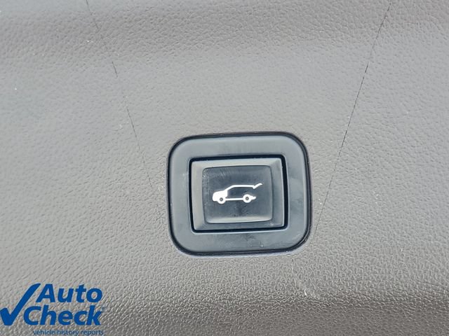 Used 2022 Cadillac Escalade Premium Luxury AWD/4WD image 11