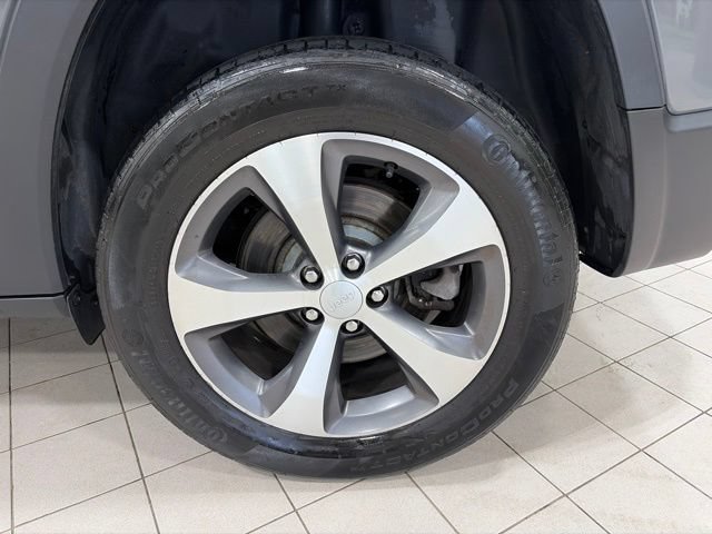 Used 2021 Jeep Cherokee Limited AWD/4WD image 25