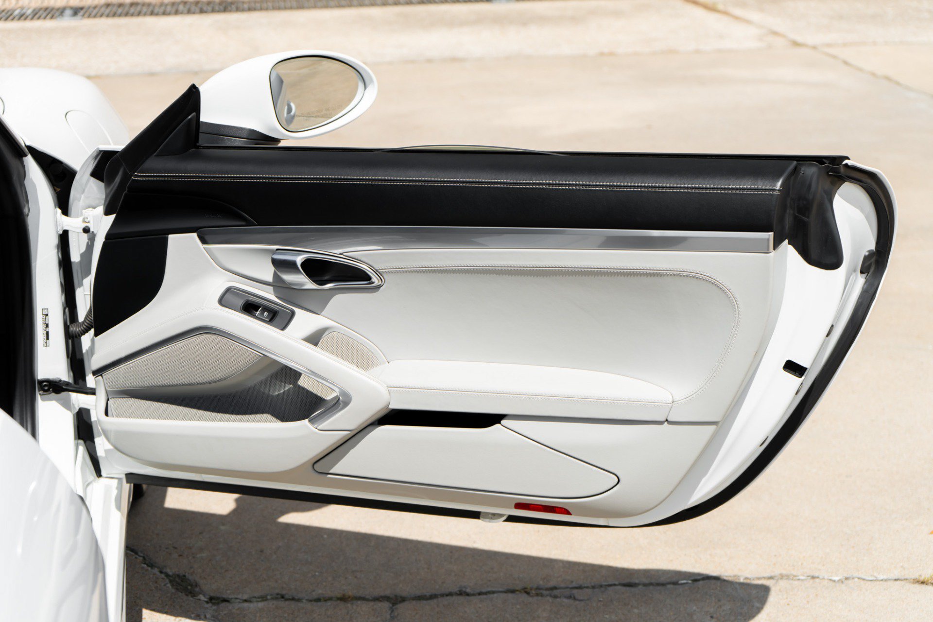 Used 2023 Porsche 718 Boxster S RWD image 31