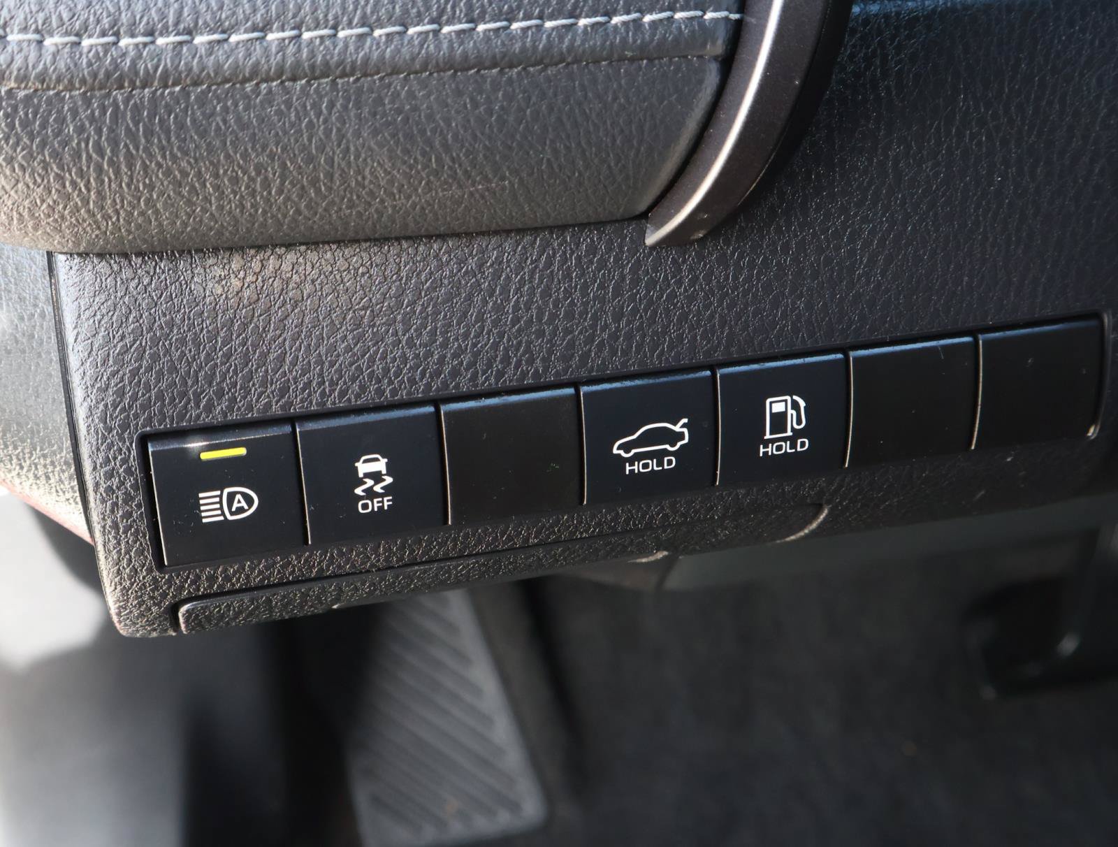 Used 2020 Toyota Camry XSE FWD image 22
