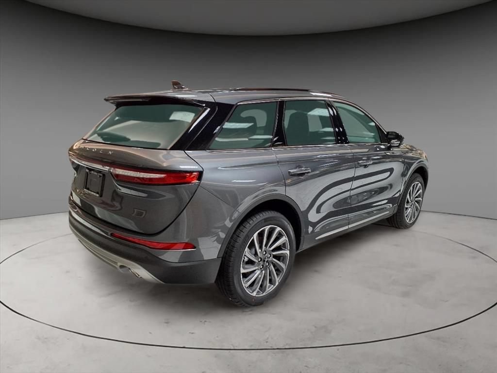 New 2025 Lincoln Corsair Reserve w/ Equipment Group 202A AWD/4WD image 5