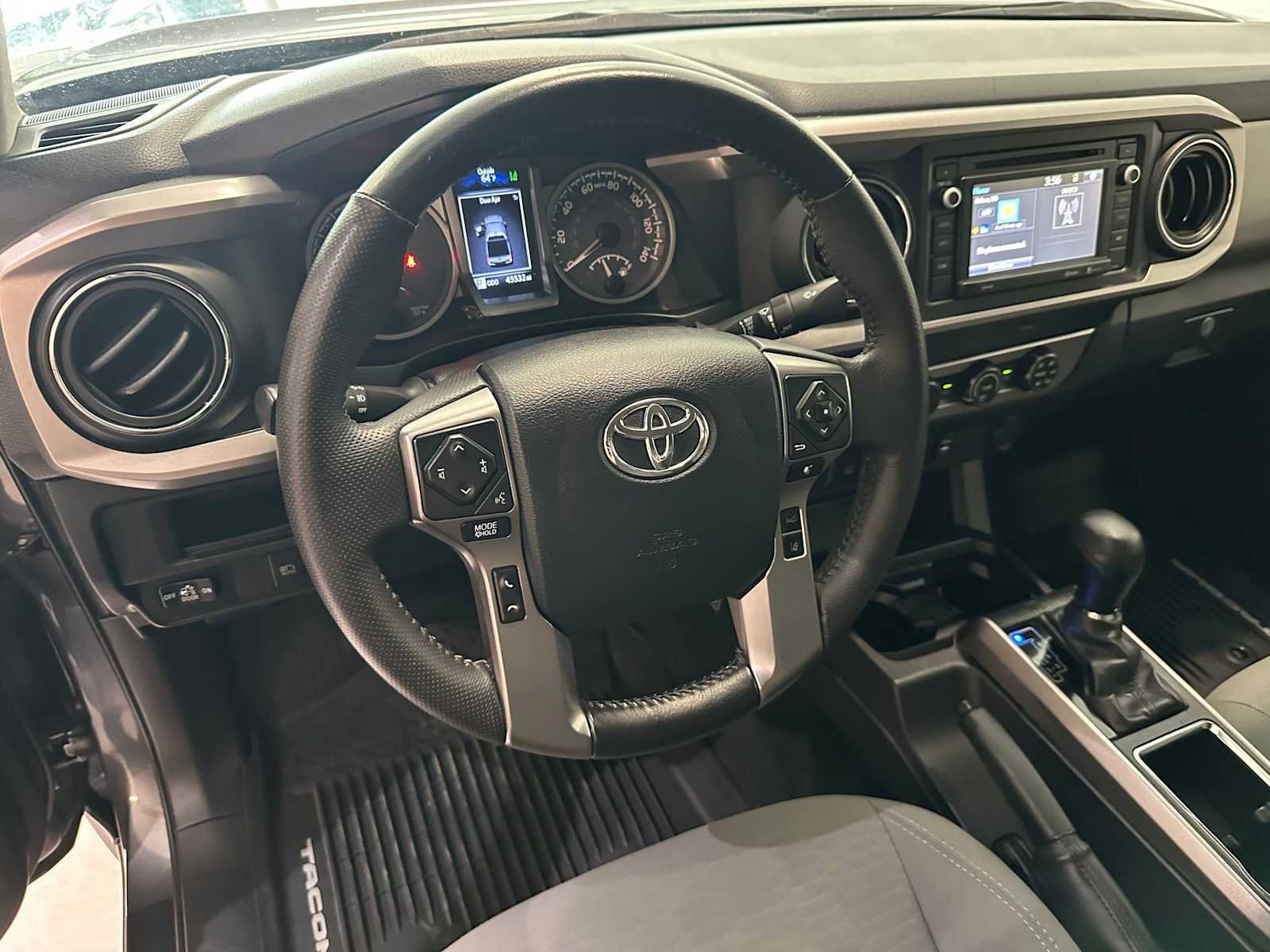 Used 2019 Toyota Tacoma SR5 RWD image 3