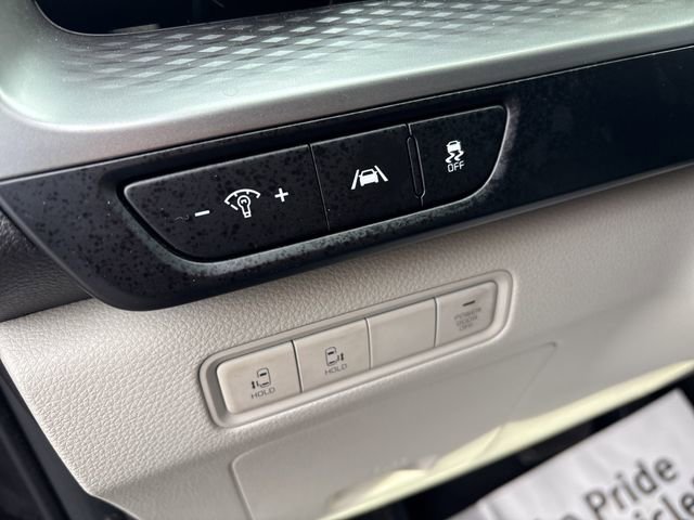 Used 2024 Kia Carnival LX image 26