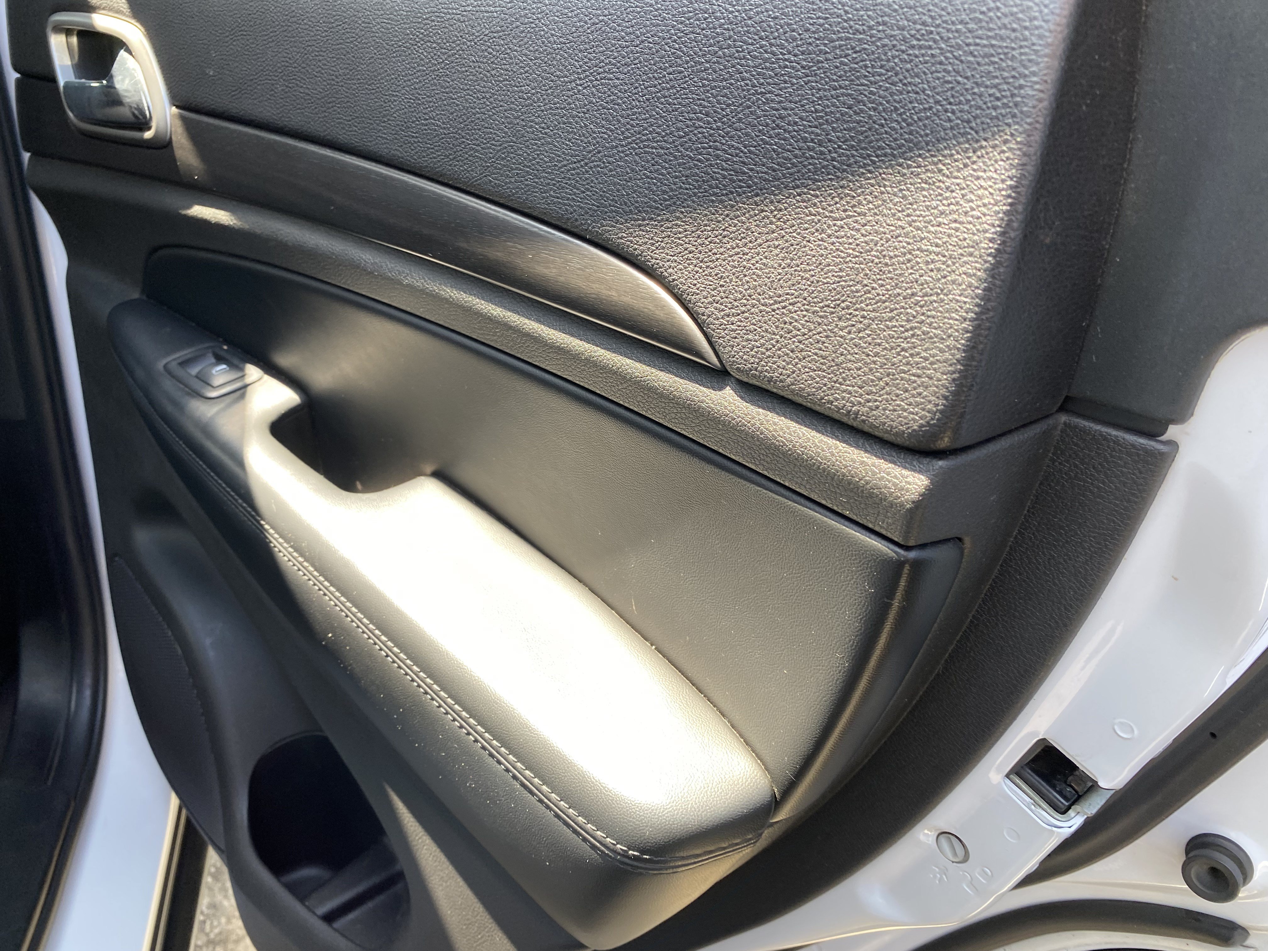 Used 2018 Jeep Grand Cherokee Laredo RWD image 18