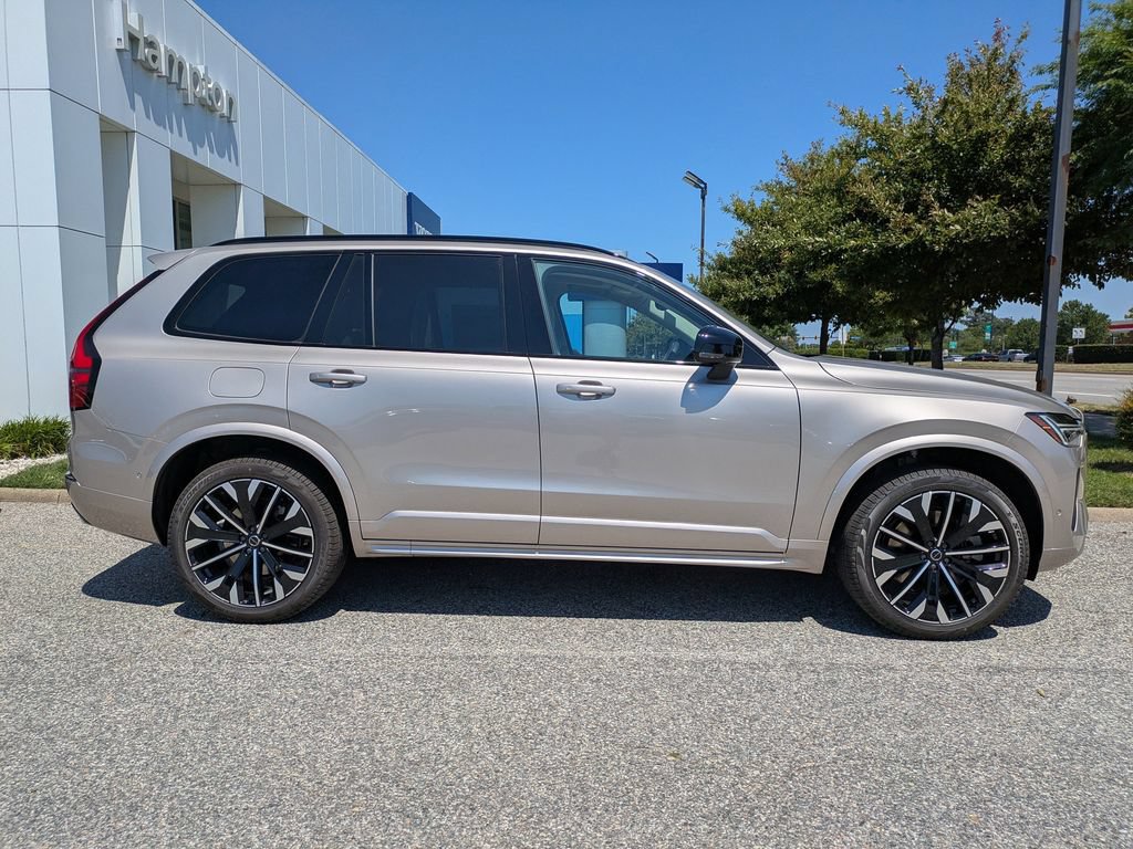 New 2026 Volvo XC90 T8 Ultra w/ Lounge Package AWD/4WD image 3