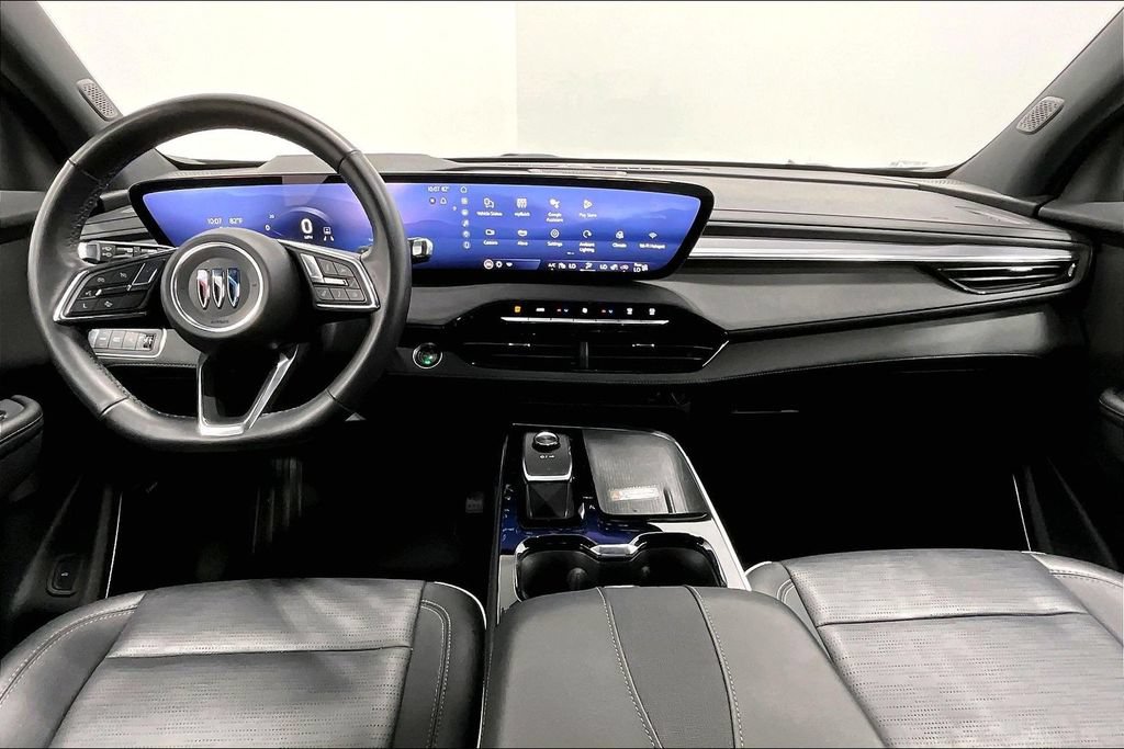 Used 2025 Buick Enclave Sport Touring FWD image 18