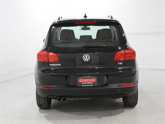 Used 2017 Volkswagen Tiguan S image 19