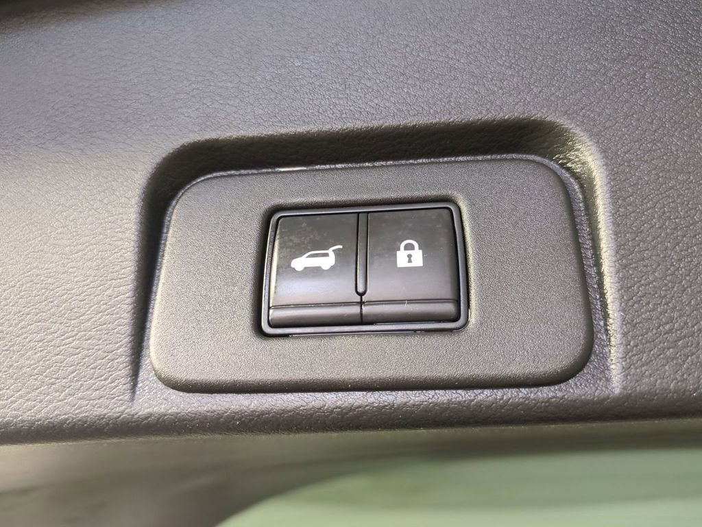 Used 2021 Nissan Rogue SL FWD image 15