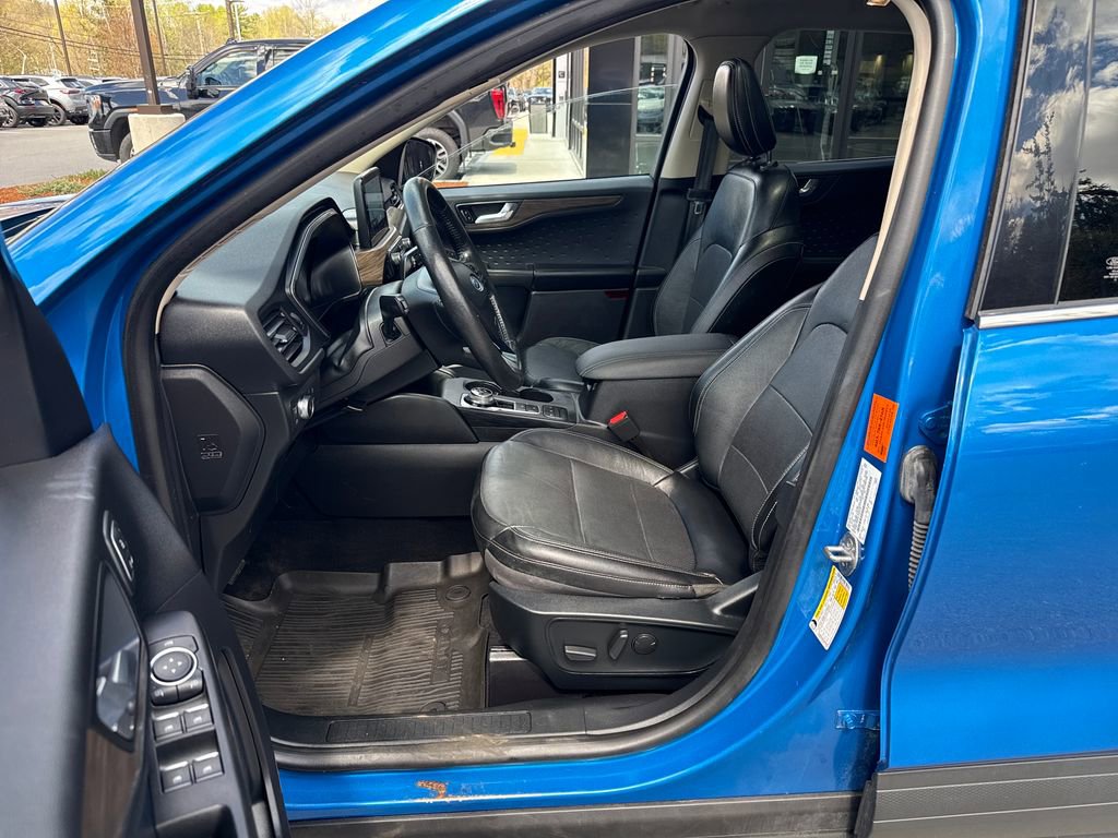 Used 2020 Ford Escape Titanium AWD/4WD image 22