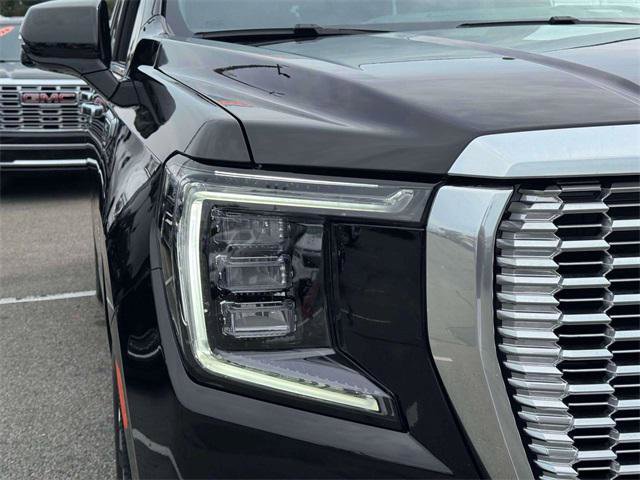 Used 2024 GMC Yukon XL Denali image 8