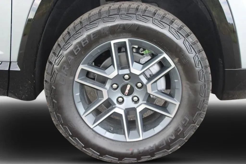 New 2026 GMC Terrain AT4 AWD/4WD image 31