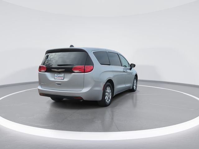 New 2026 Chrysler Voyager LX FWD image 7