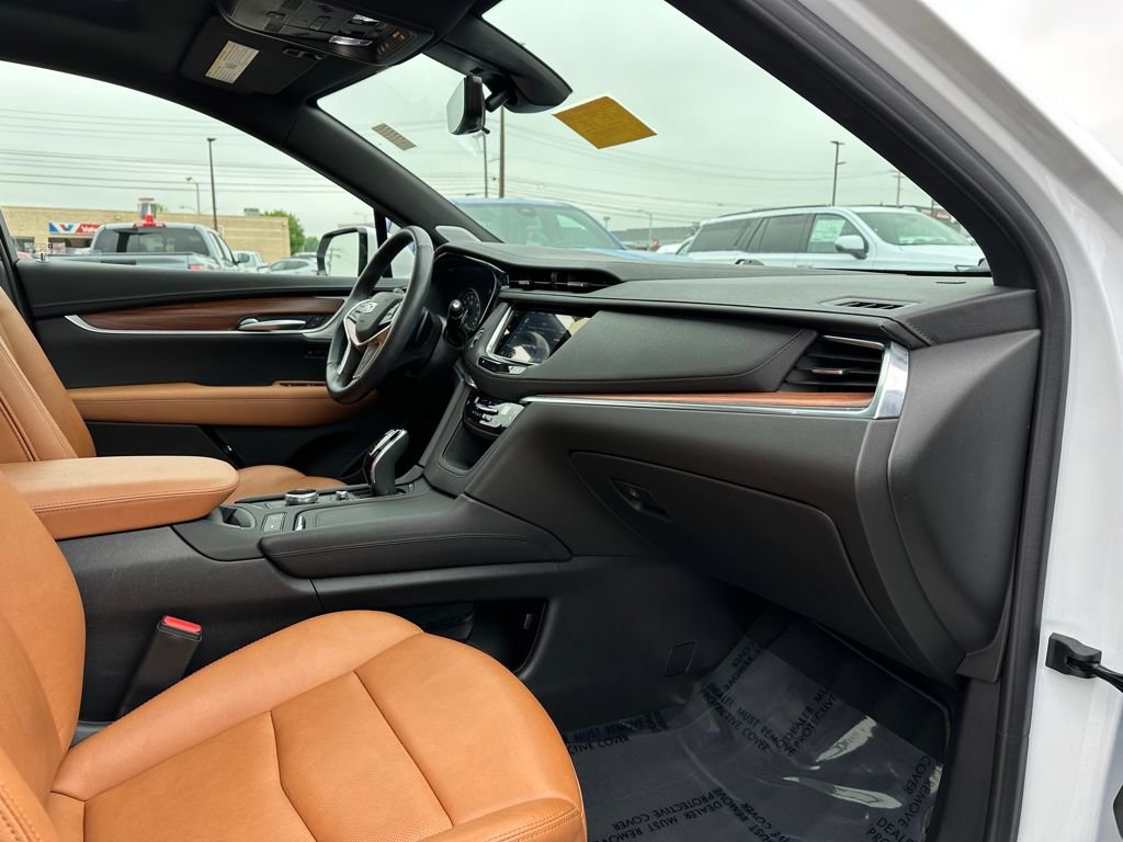 Certified 2023 Cadillac XT5 Premium Luxury w/ Technology Package AWD/4WD image 21