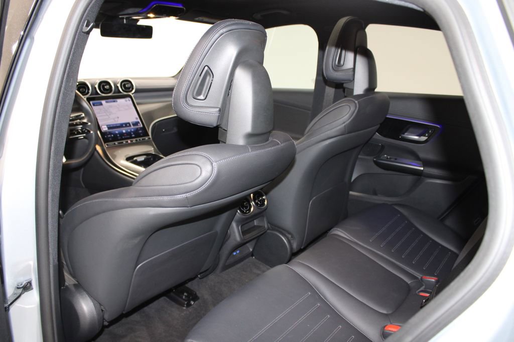 Used 2024 Mercedes-Benz GLC 300 4MATIC image 24