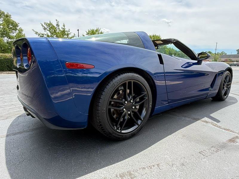 Used 2005 Chevrolet Corvette Coupe w/ Preferred Equipment Group image 6