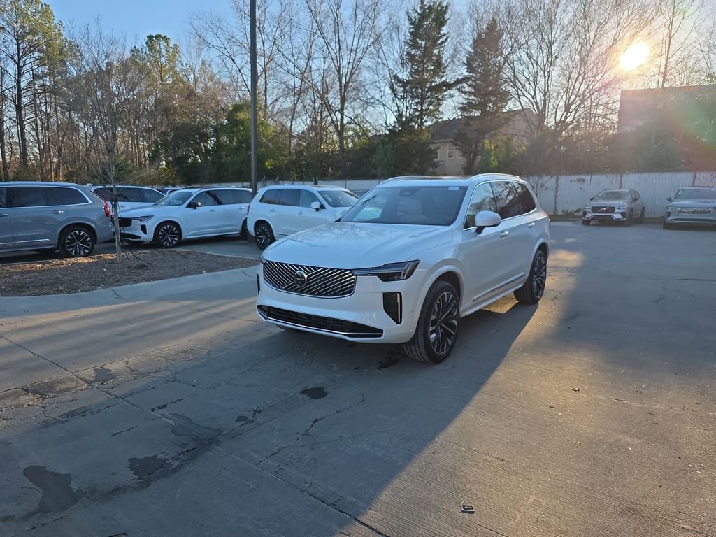 New 2026 Volvo XC90 B6 Plus image 1