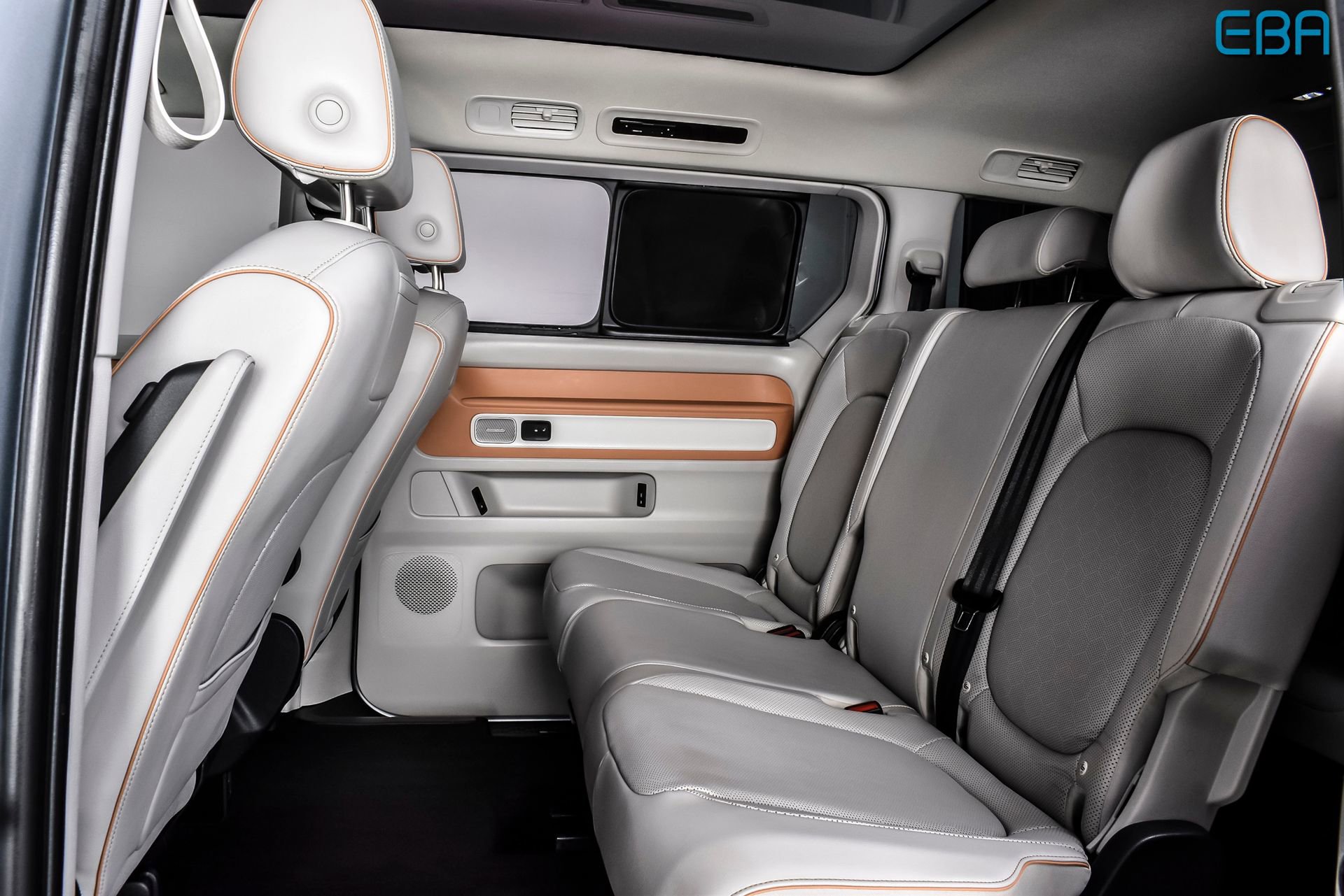 Used 2025 Volkswagen ID. Buzz 1st Edition RWD image 19