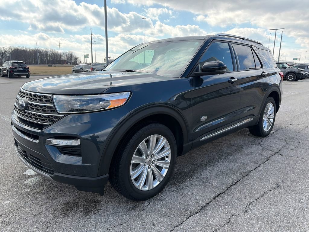 Used 2023 Ford Explorer King Ranch w/ Technology Package image 3