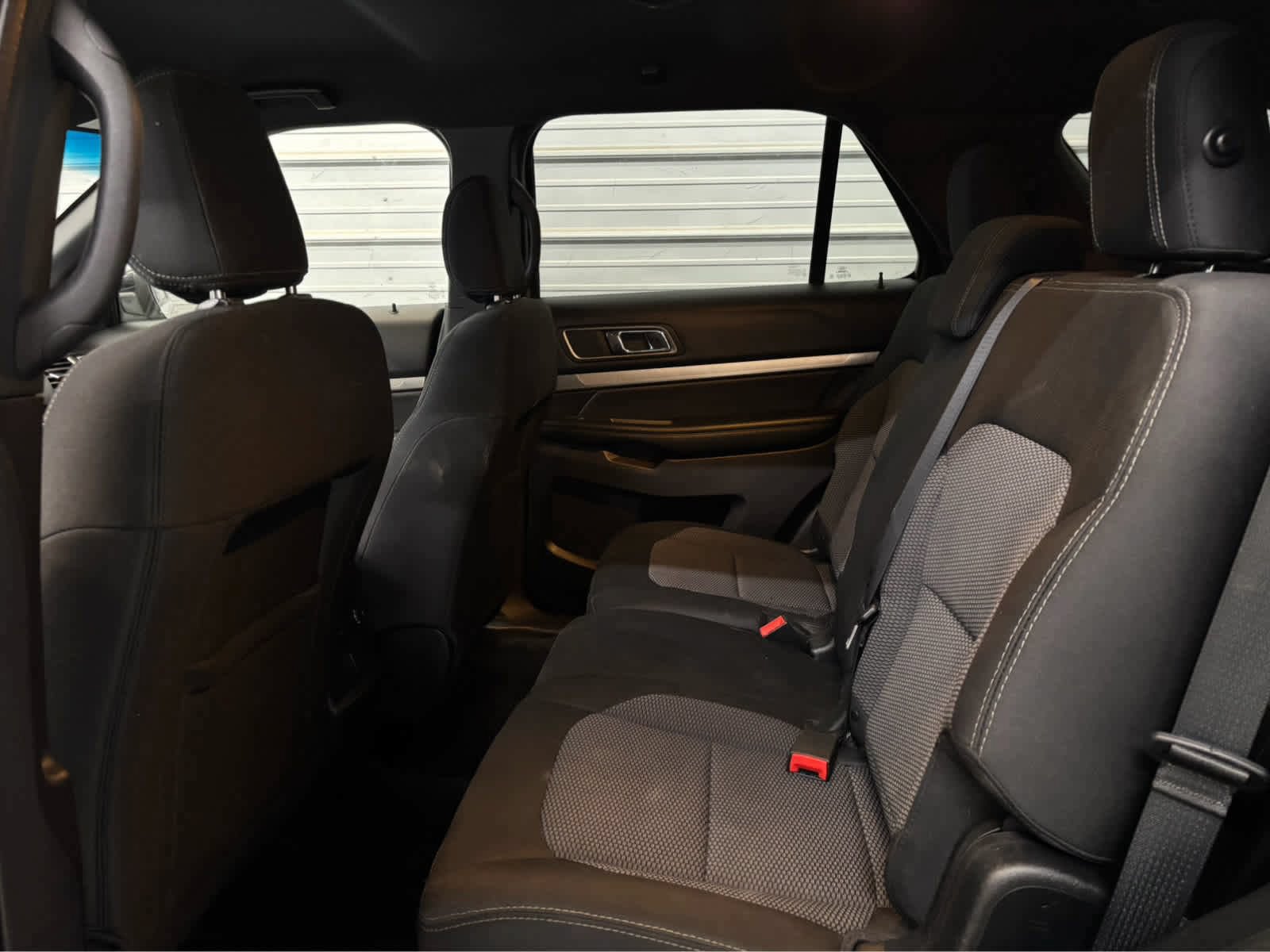 Used 2018 Ford Explorer XLT w/ Equipment Group 201A AWD/4WD image 22