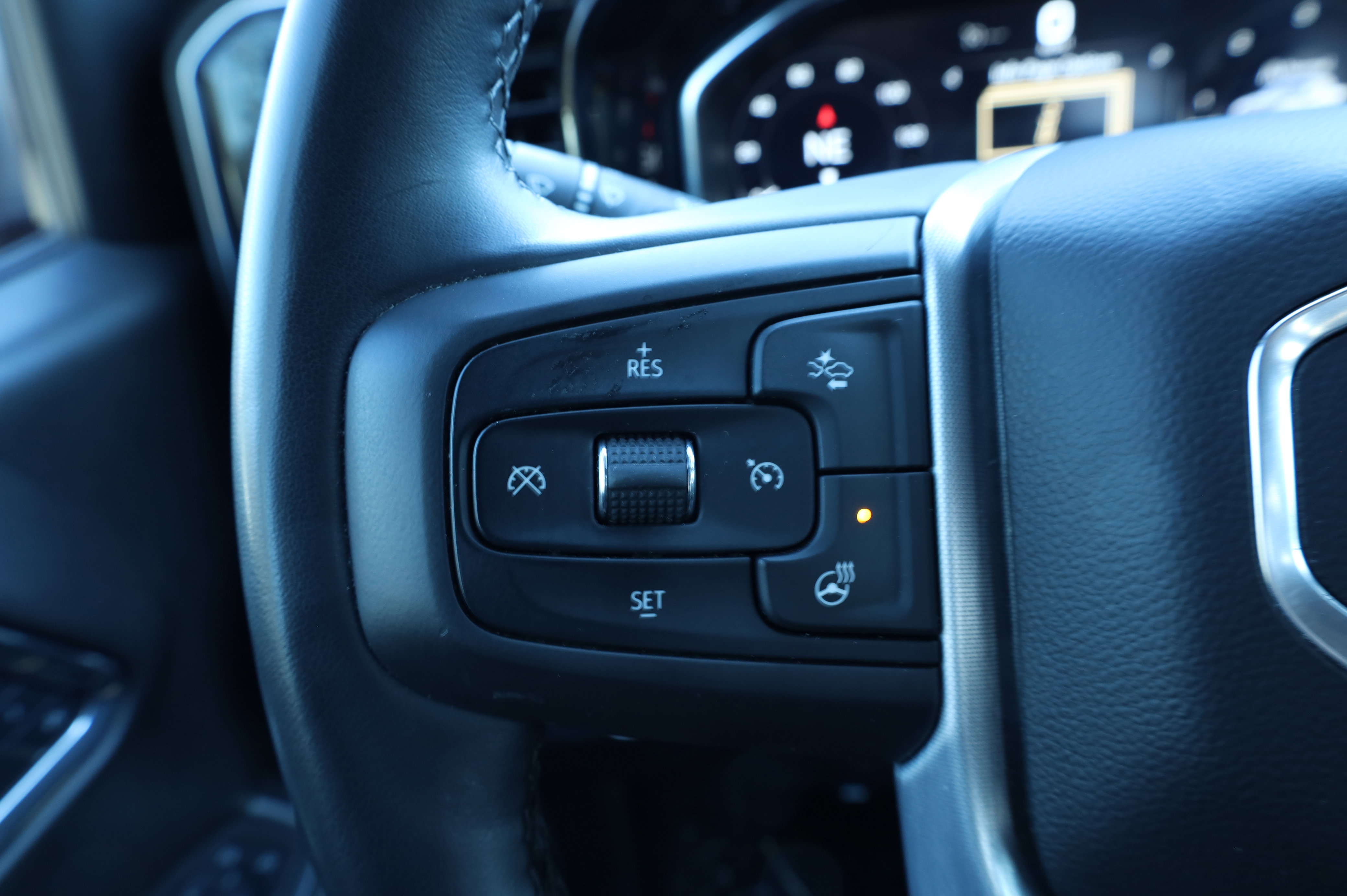 Used 2025 GMC Sierra 1500 SLT image 23