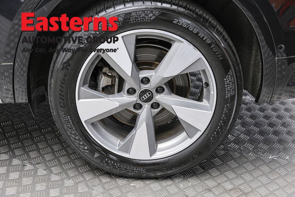Used 2023 Audi Q5 Prestige w/ Prestige Package AWD/4WD image 8