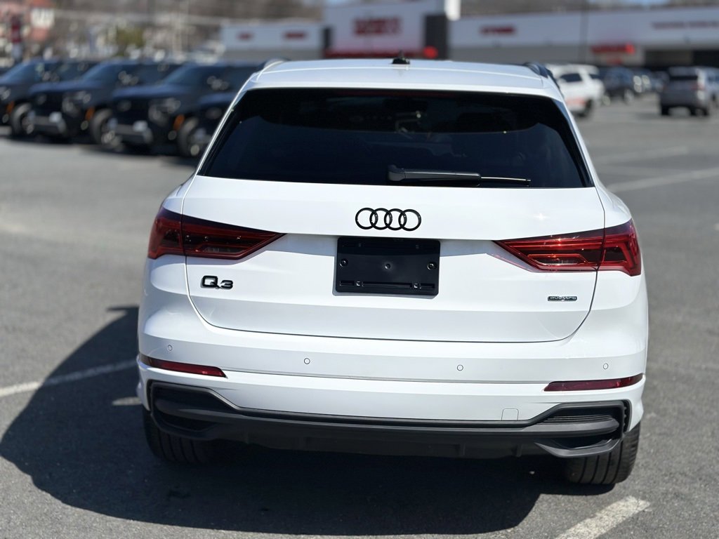 Used 2025 Audi Q3 2.0T Premium w/ Convenience Package image 5