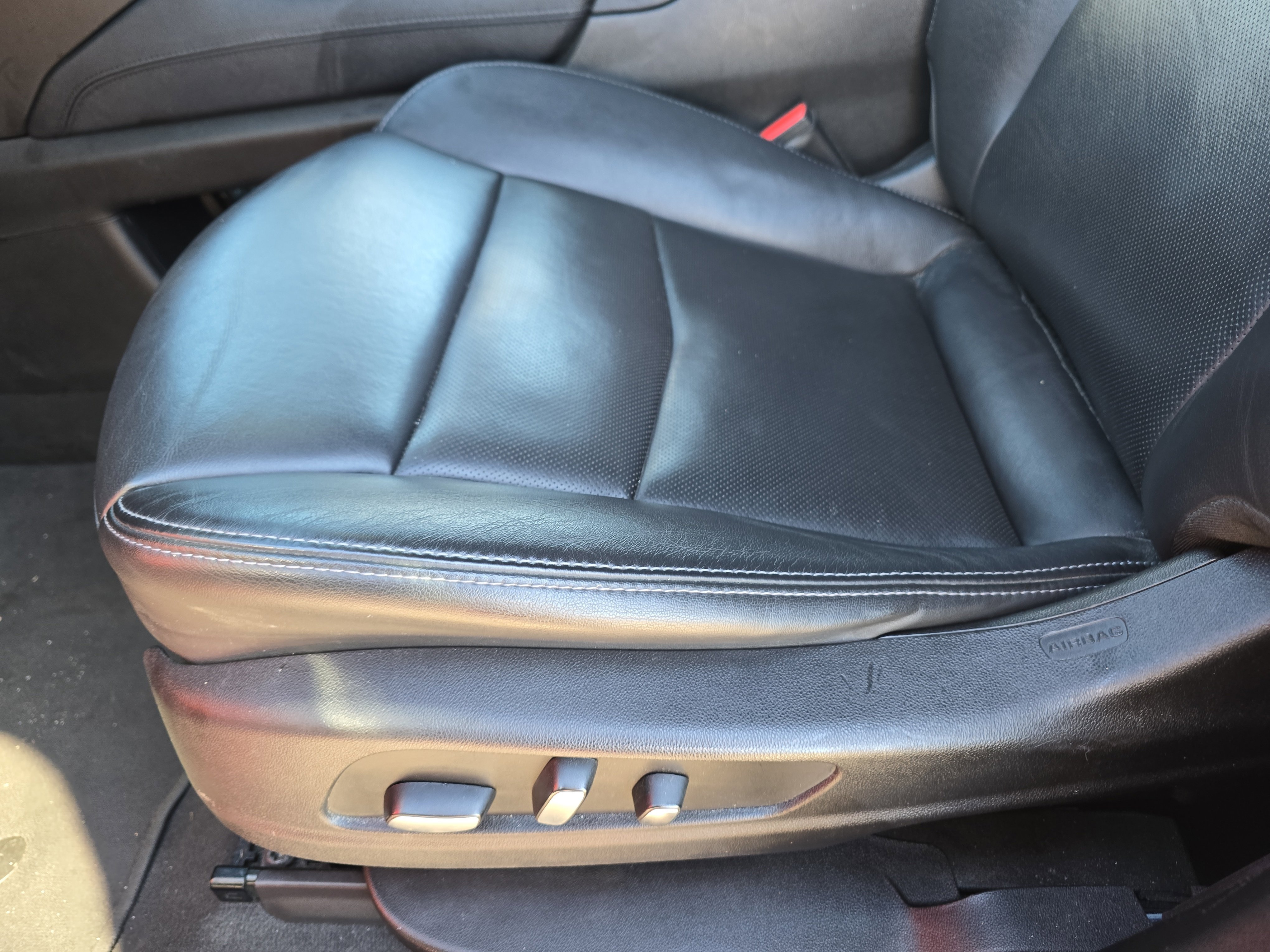 Used 2023 Cadillac XT6 Premium Luxury image 31