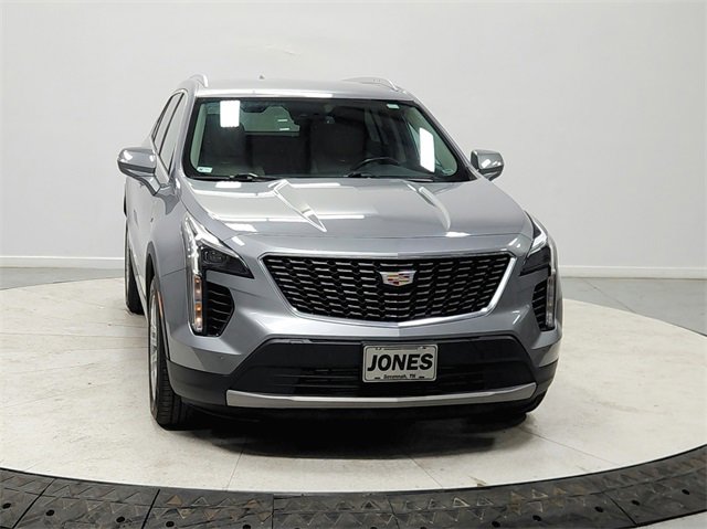 Used 2023 Cadillac XT4 Premium Luxury image 2