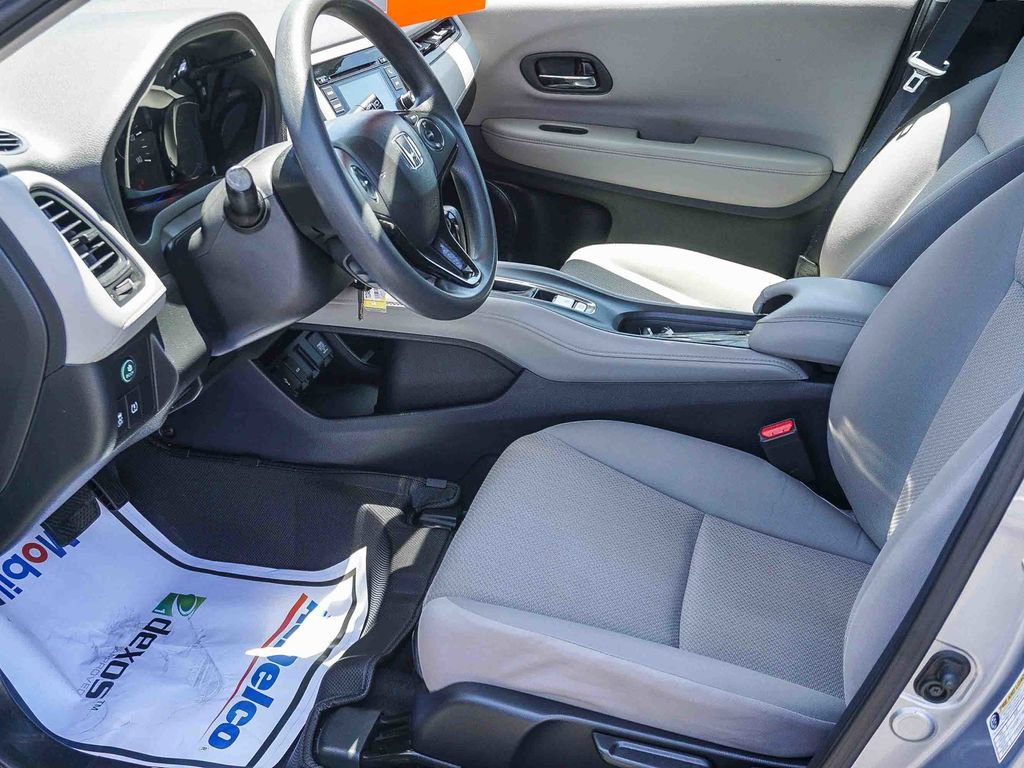 Used 2017 Honda HR-V LX image 17