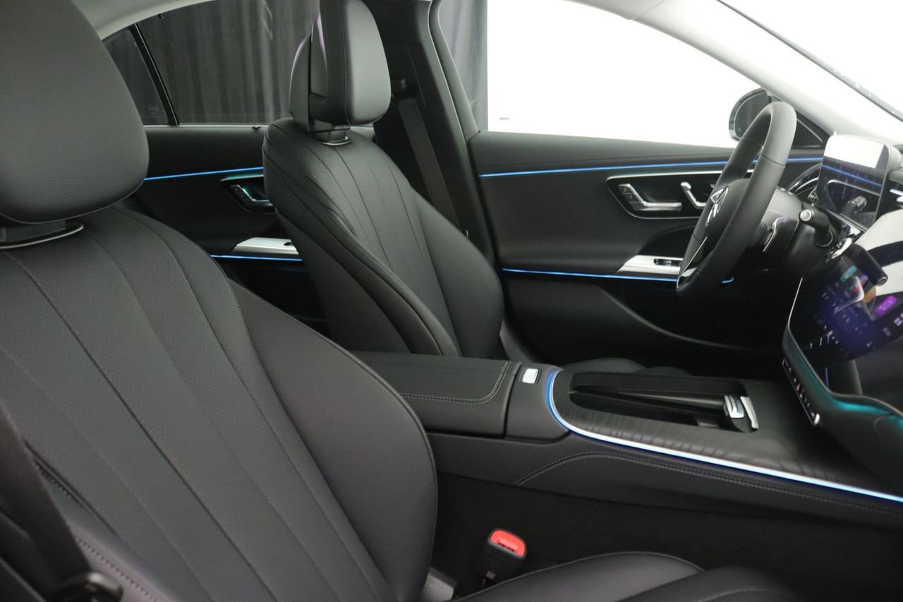 New 2026 Mercedes-Benz E 450 4MATIC Sedan image 9
